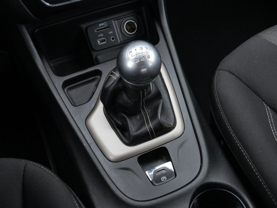 Jeep Cherokee 2.0 MTJ Longitude