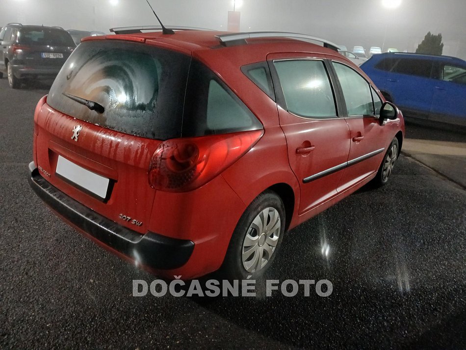 Peugeot 207 1.4 i 