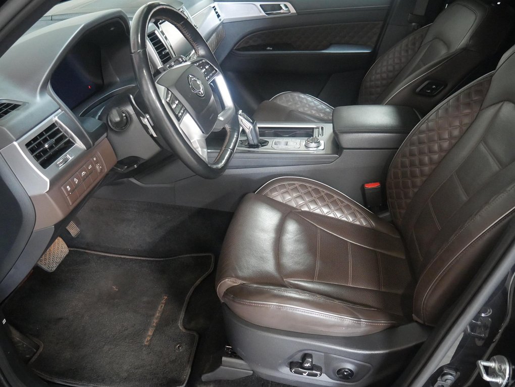 SsangYong Rexton 2.2 e-XDI  4x4, 7míst