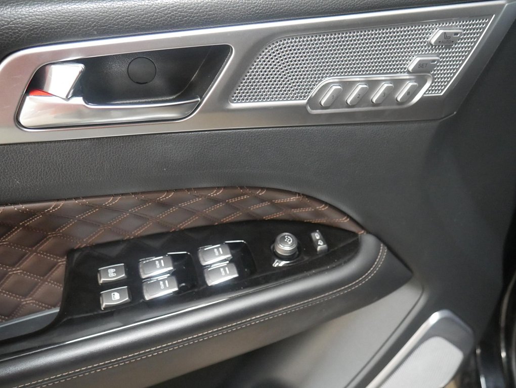 SsangYong Rexton 2.2 e-XDI  4x4, 7míst