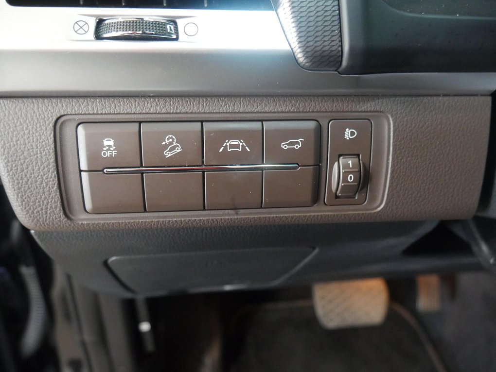 SsangYong Rexton 2.2 e-XDI  4x4, 7míst