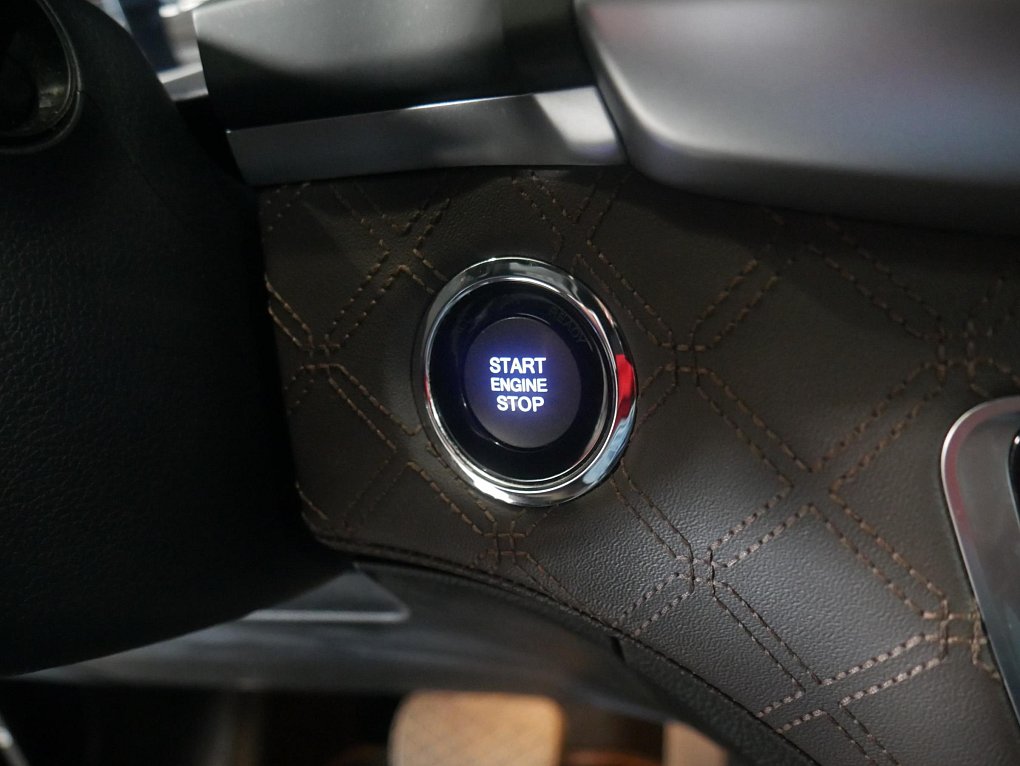 SsangYong Rexton 2.2 e-XDI  4x4, 7míst