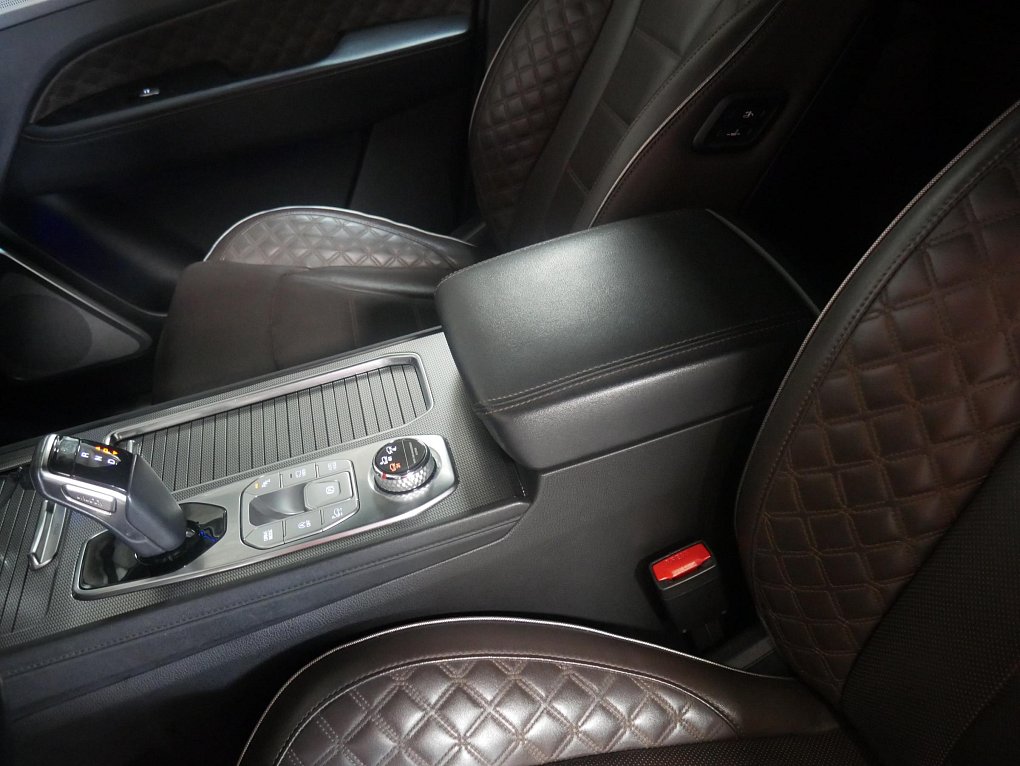 SsangYong Rexton 2.2 e-XDI  4x4, 7míst