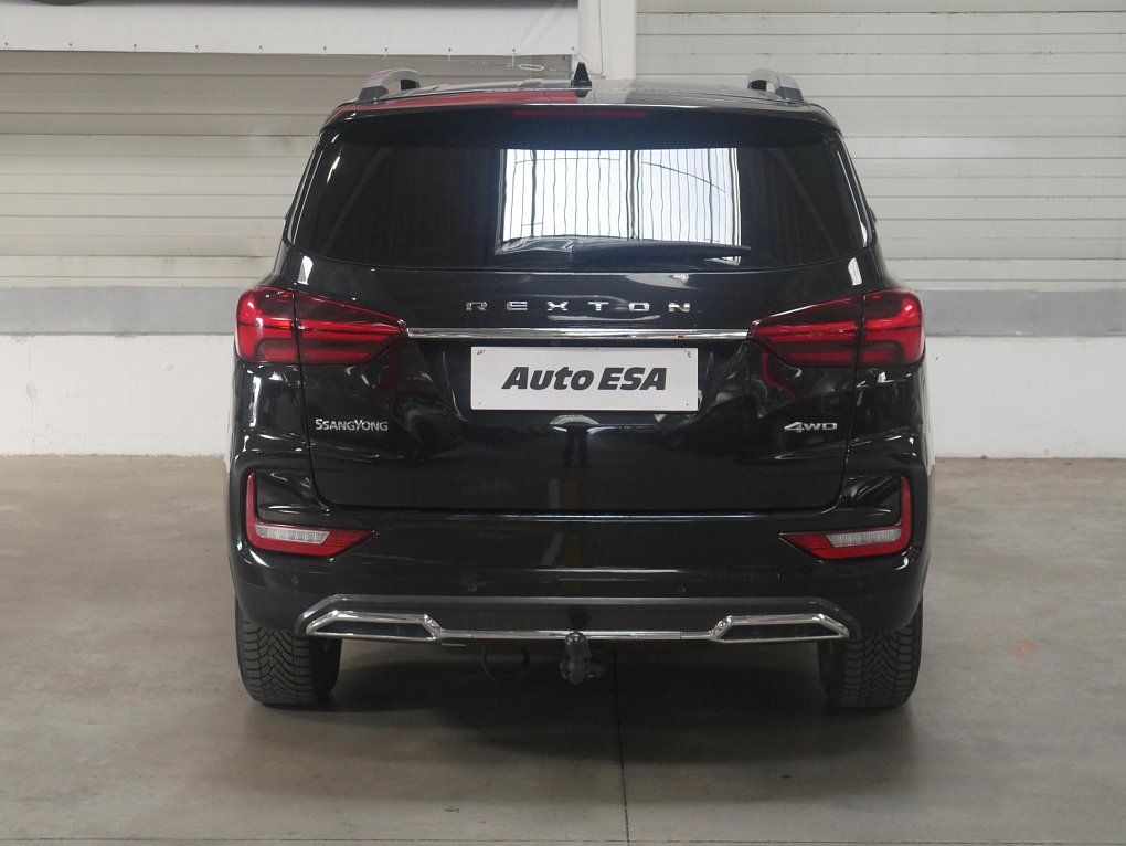 SsangYong Rexton 2.2 e-XDI  4x4, 7míst