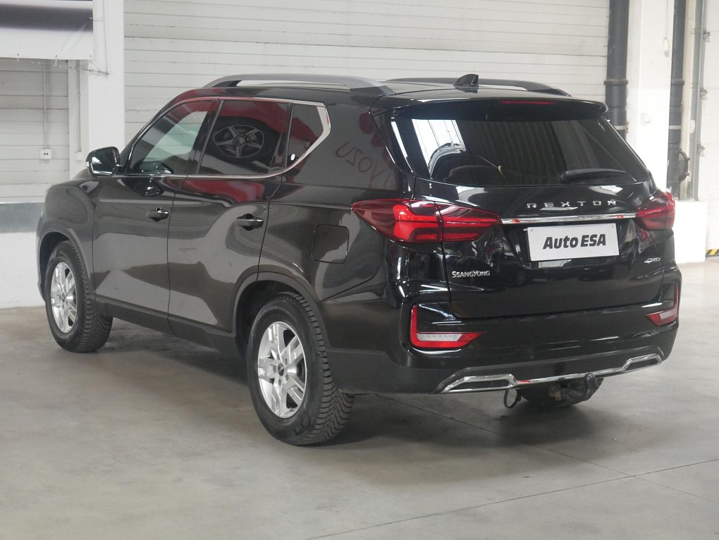 SsangYong Rexton 2.2 e-XDI  4x4, 7míst