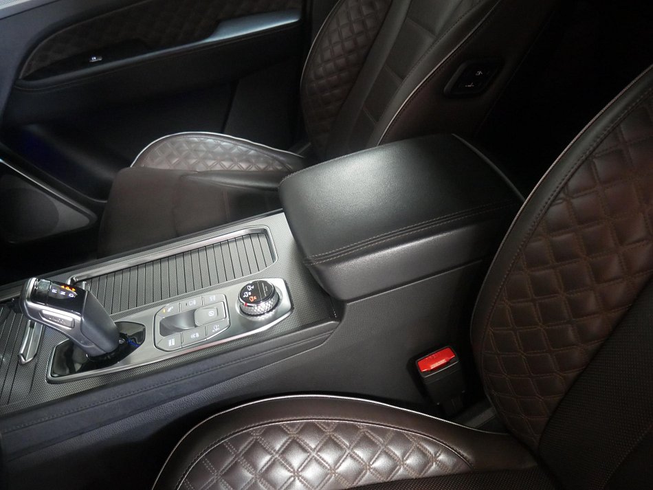 SsangYong Rexton 2.2 e-XDI  4x4, 7míst