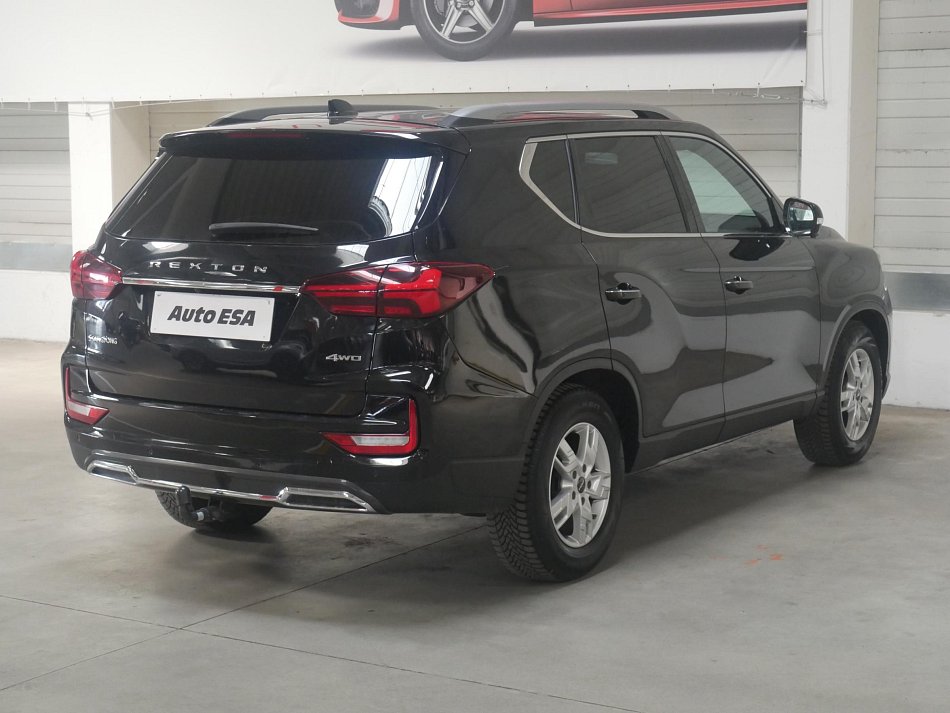 SsangYong Rexton 2.2 e-XDI  4x4, 7míst