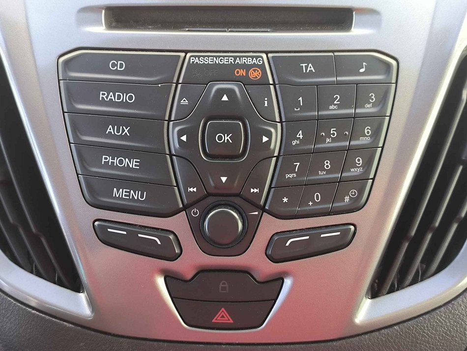 Ford Tourneo Custom 2.2TDCi Trend L2 9míst