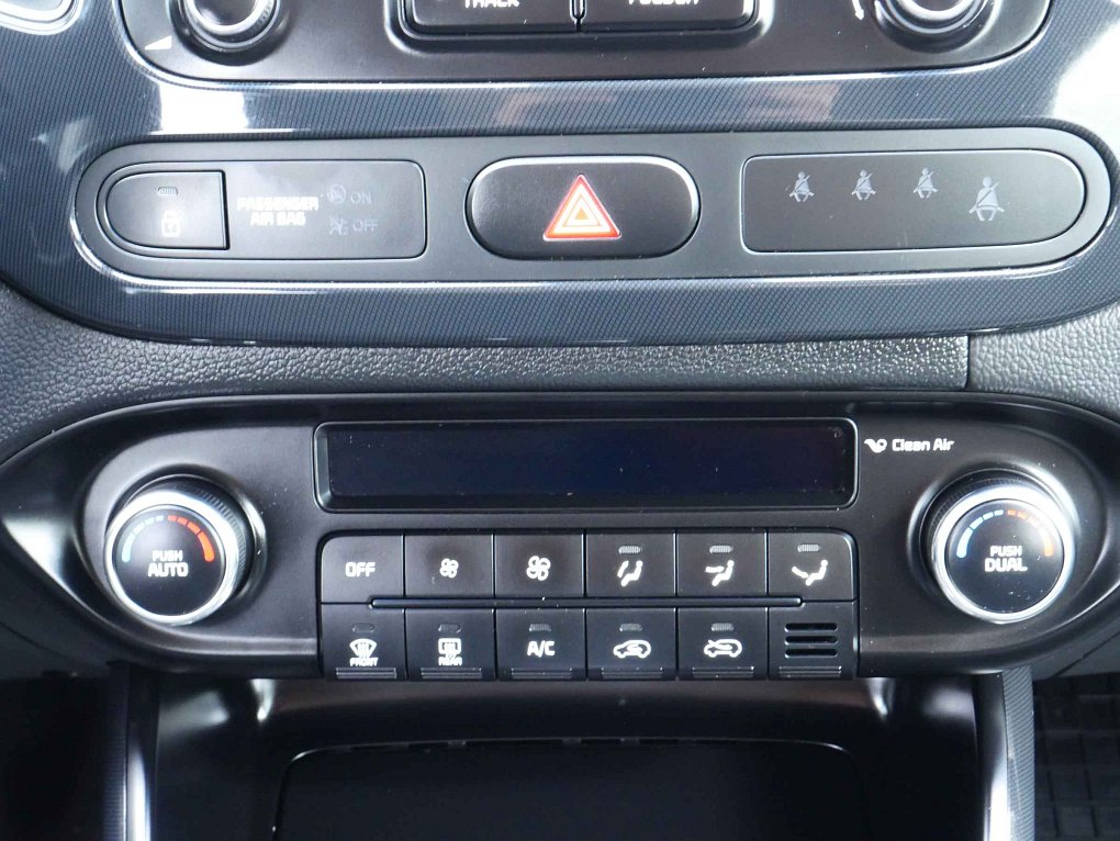 Kia Carens 1.7 CRDi 