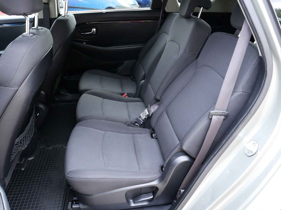 Kia Carens 1.7 CRDi 