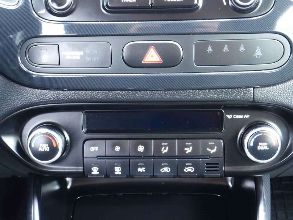 Kia Carens 1.7 CRDi 