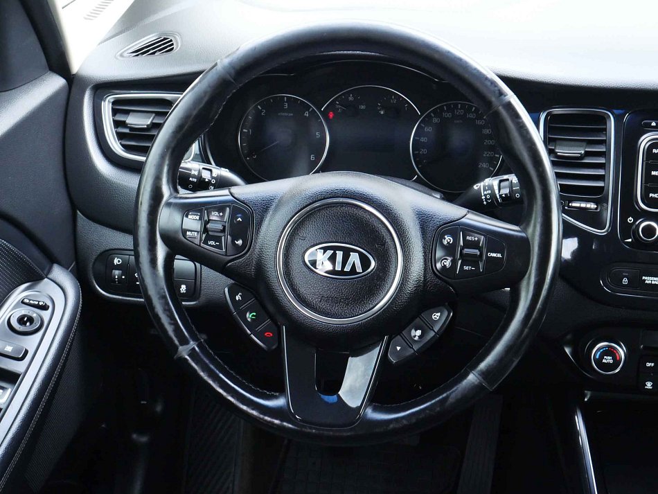 Kia Carens 1.7 CRDi 