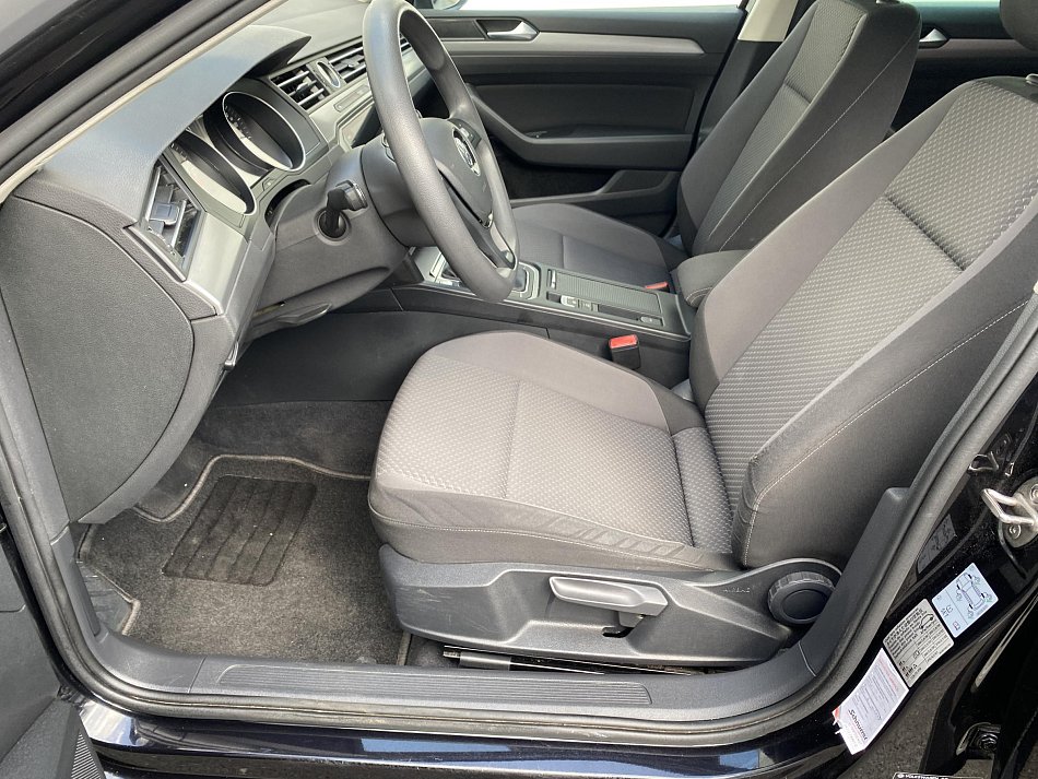 Volkswagen Passat 2.0 TDi Trendline