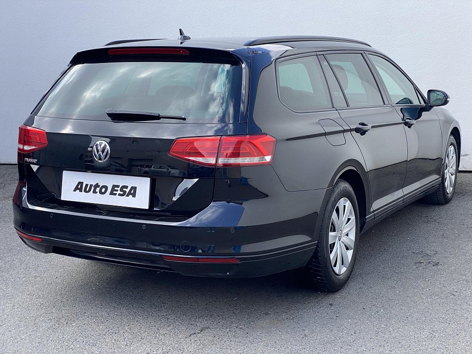 Volkswagen Passat 2.0 TDi Trendline