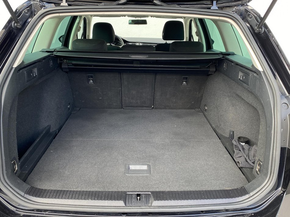 Volkswagen Passat 2.0 TDi Trendline