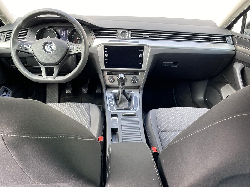 Volkswagen Passat 2.0 TDi Trendline