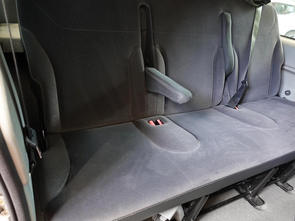 Renault Trafic 2.0dCi Passenger