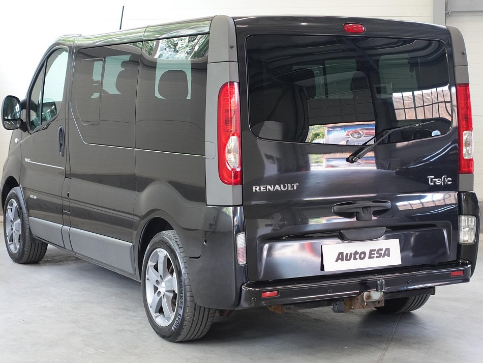 Renault Trafic 2.0dCi Passenger