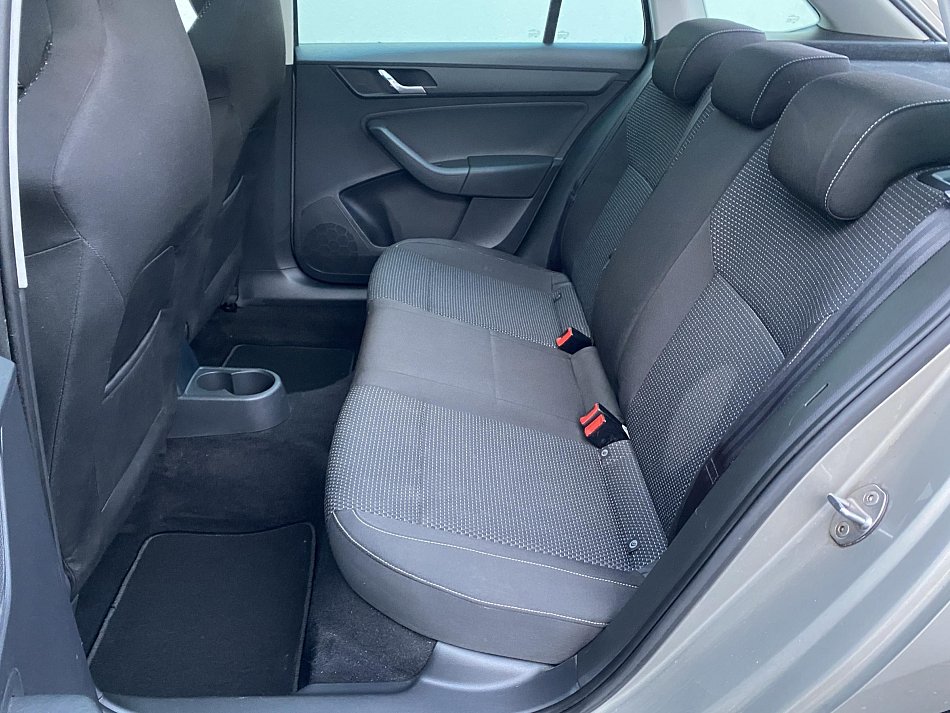 Škoda Rapid 1.2 TSi Elegance Sport