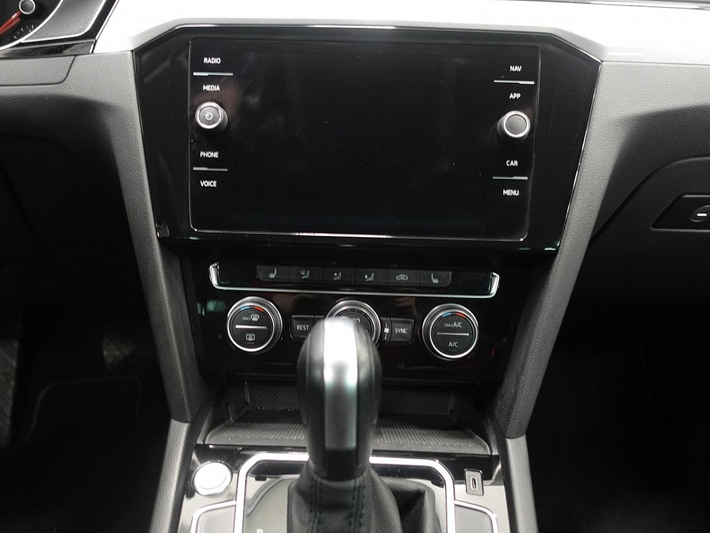 Volkswagen Passat 2.0 TDi 