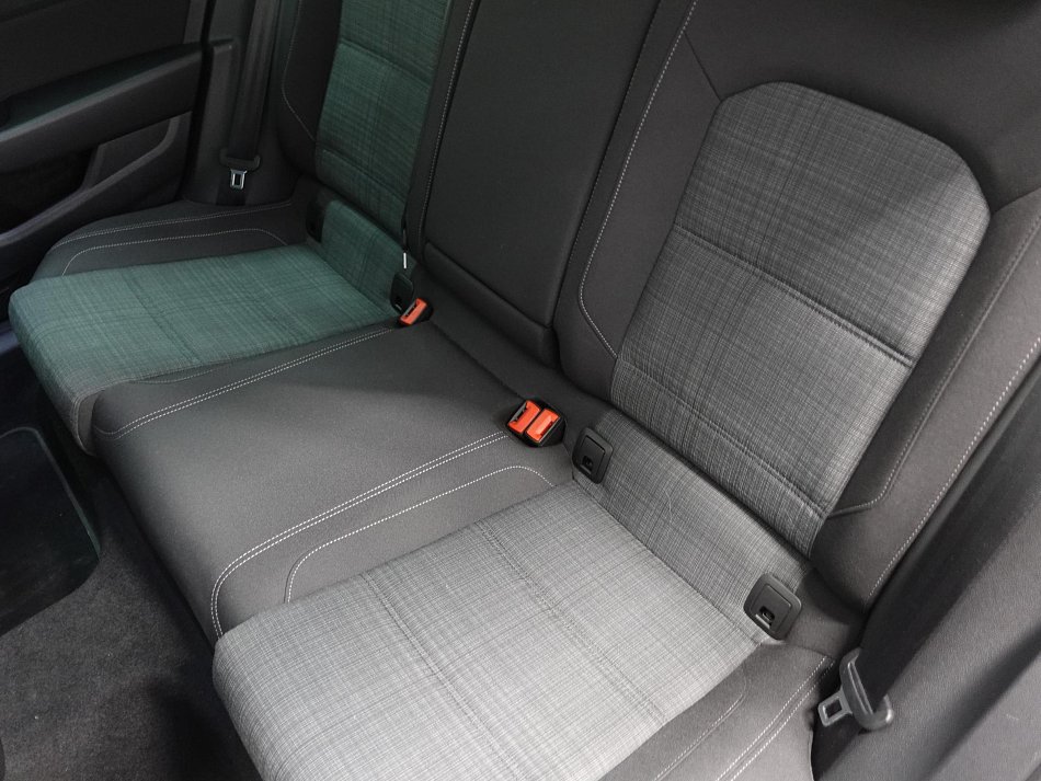 Volkswagen Passat 2.0 TDi 