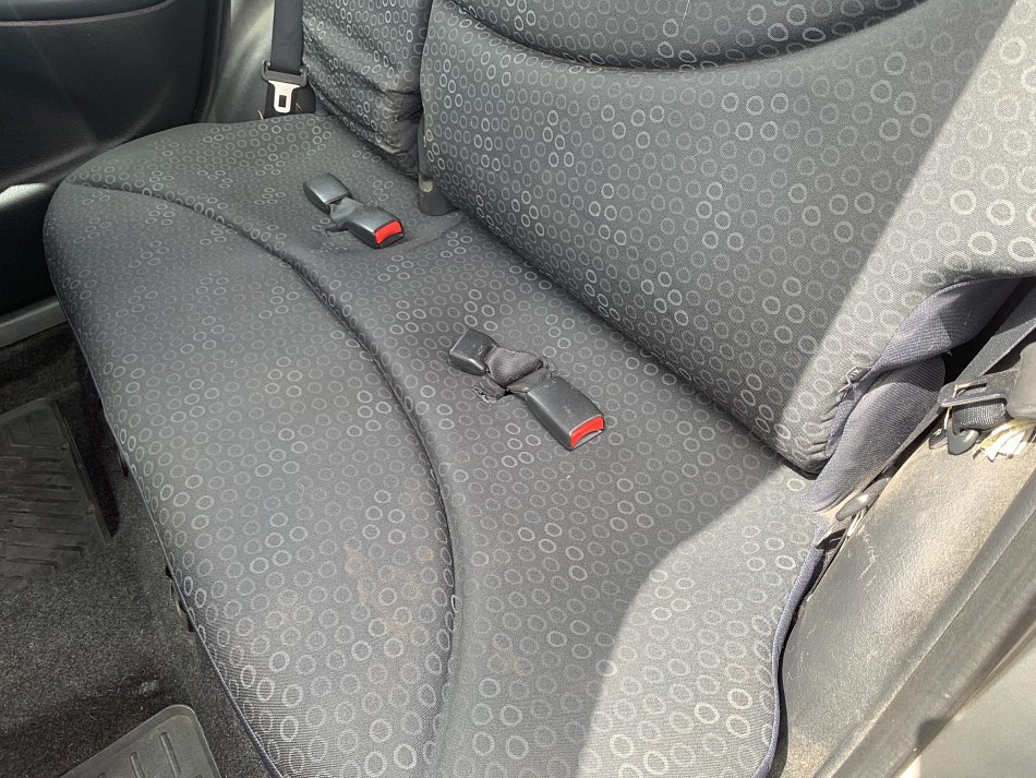 Toyota Yaris 1.0 i 