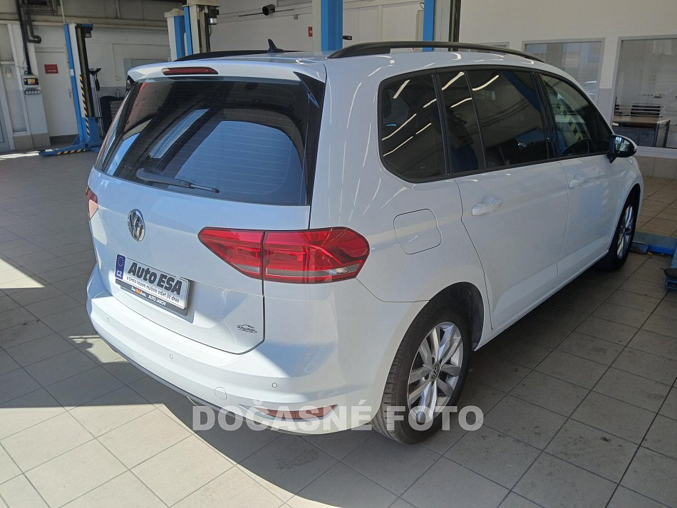 Volkswagen Touran 2.0 TDi 