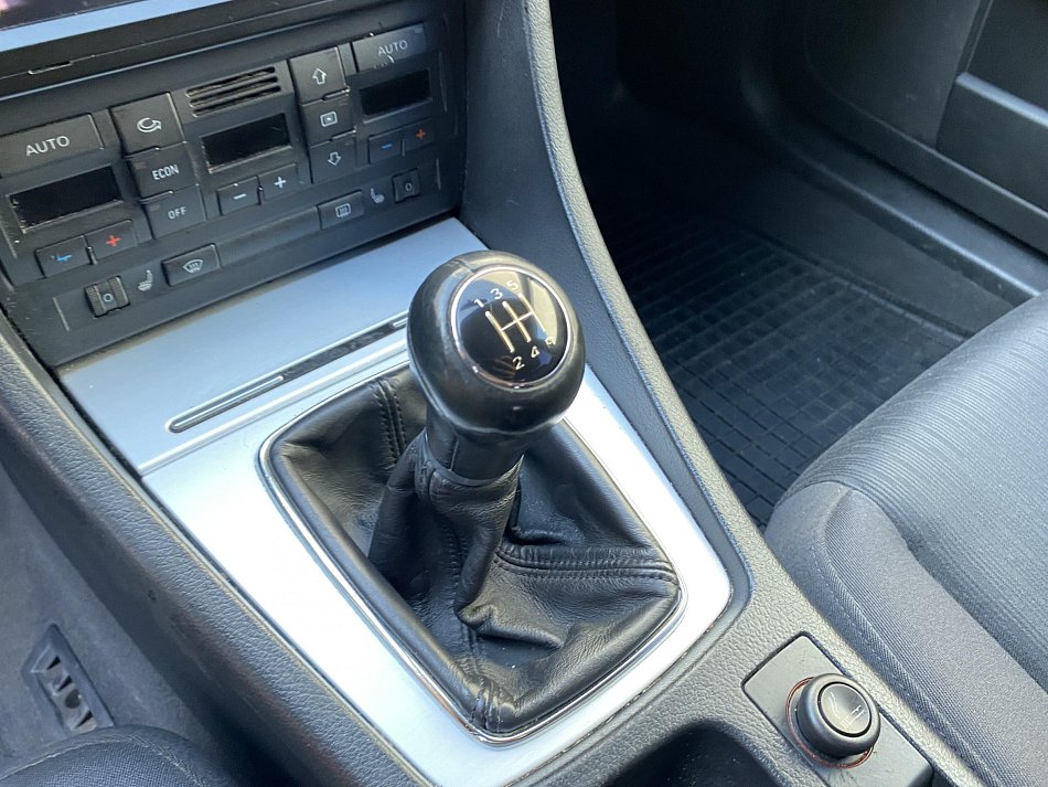 Audi A4 2.0 FSI 