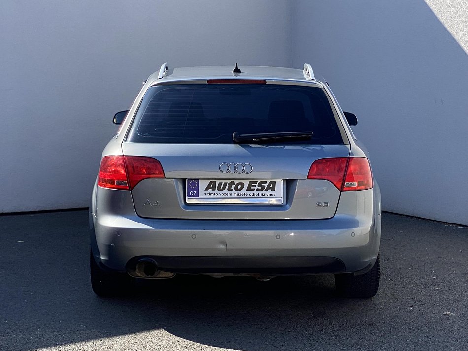 Audi A4 2.0 FSI 