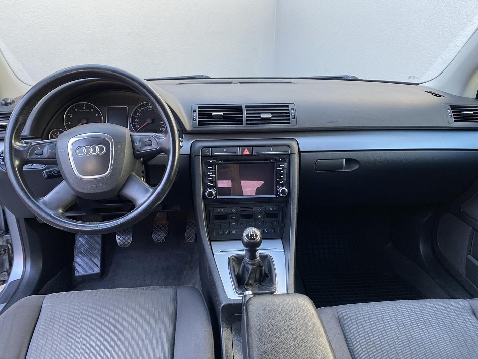 Audi A4 2.0 FSI 