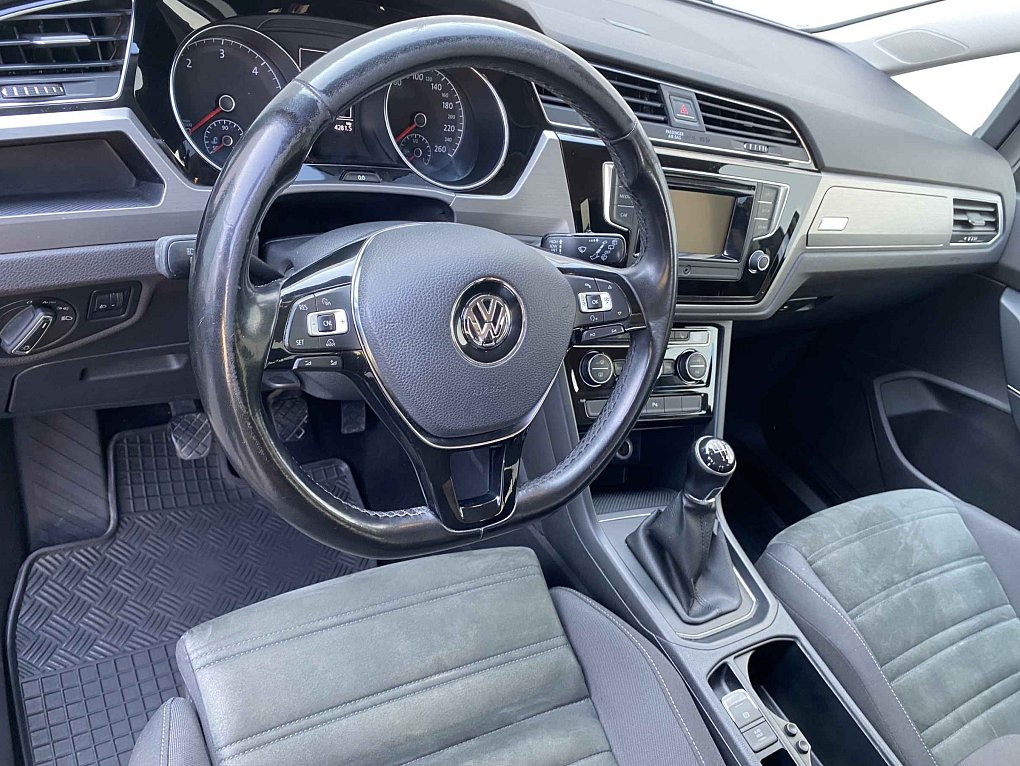 Volkswagen Touran 1.6 TDi 