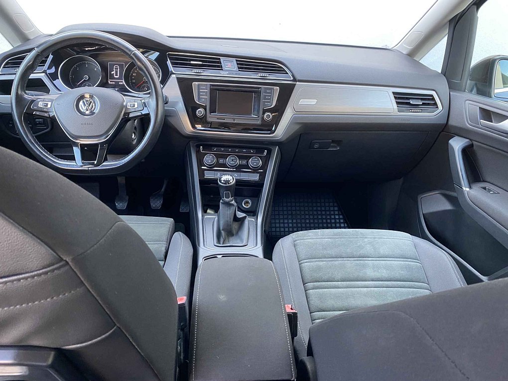 Volkswagen Touran 1.6 TDi 