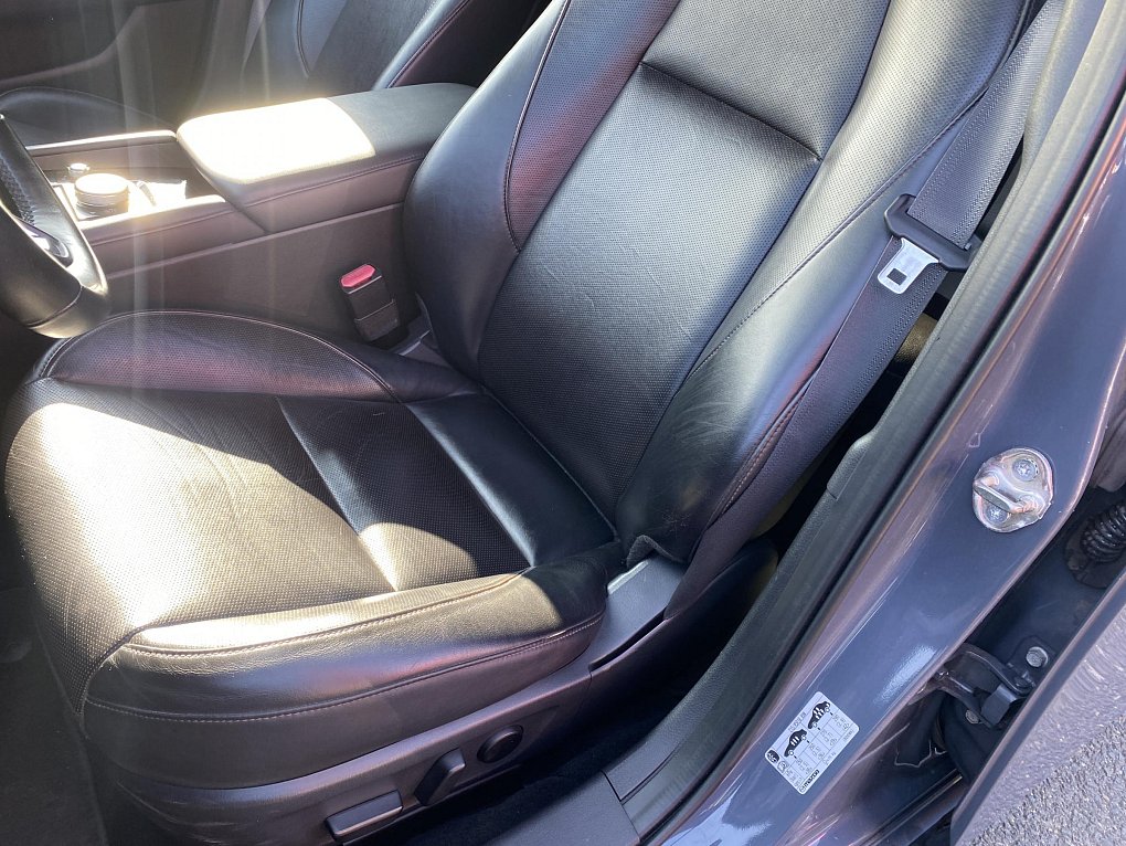 Mazda 3 2.0i  Takumi