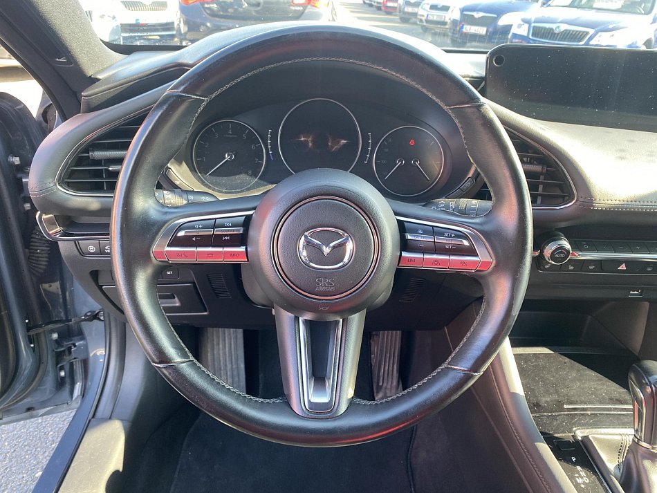 Mazda 3 2.0i 