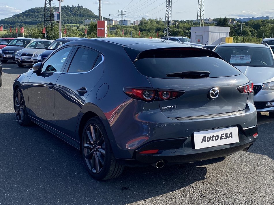 Mazda 3 2.0i 