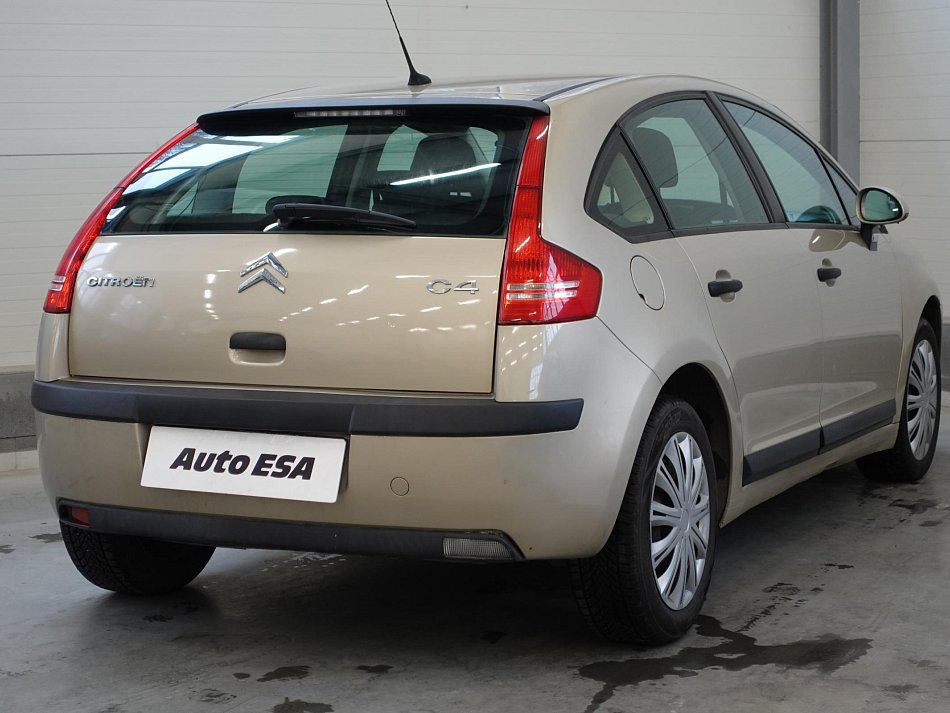 Citroën C4 1.4i 