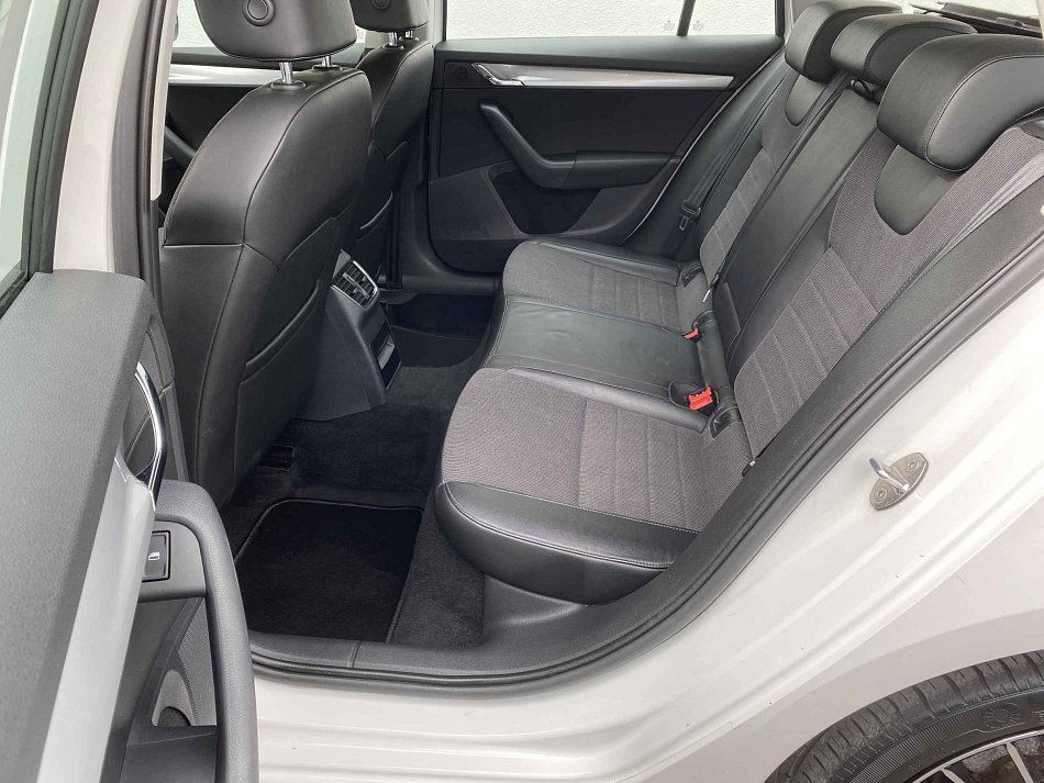 Škoda Octavia III 1.4 TSi Elegance