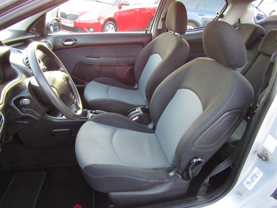 Peugeot 206 1.4i 