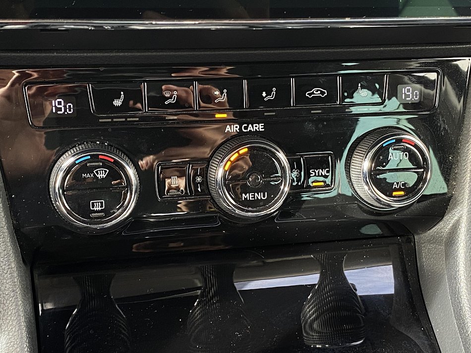 Škoda Superb III 2.0 TDi Style