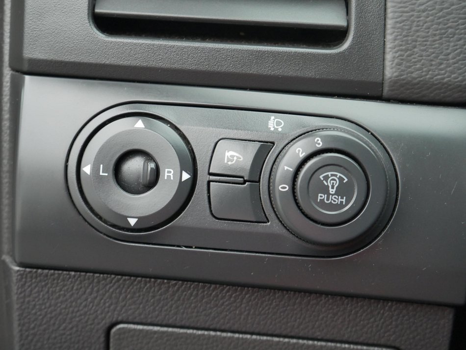 Chevrolet Captiva 2.0CTDI  4x4, 7míst