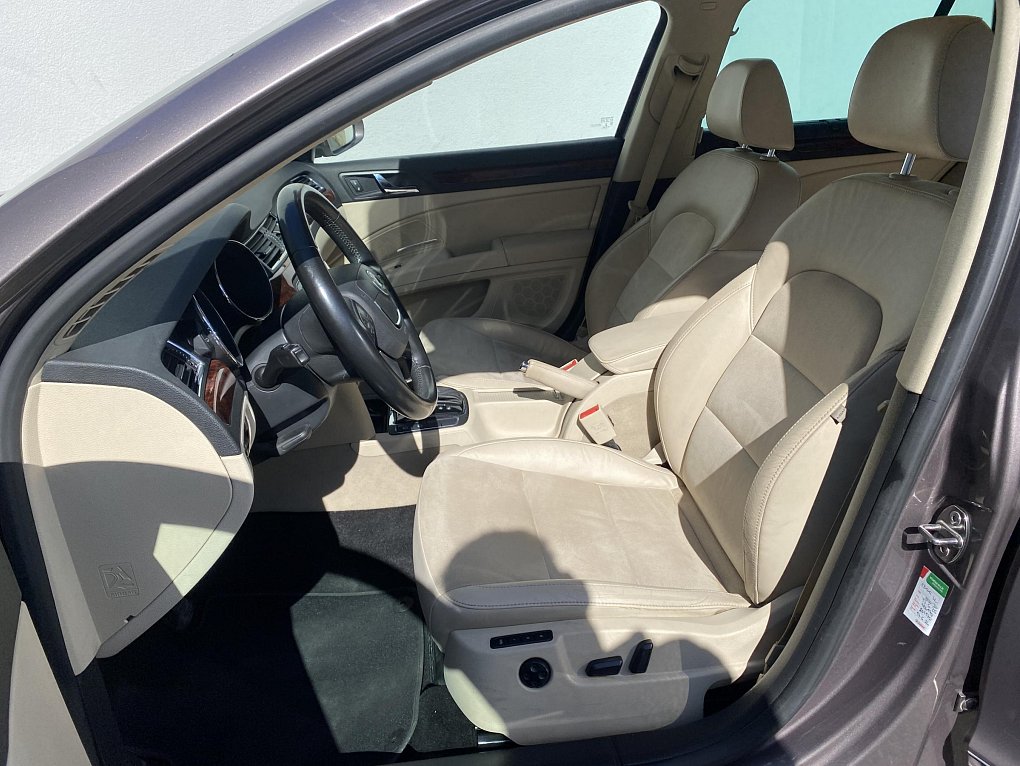 Škoda Superb II 2.0 TDi Elegance 4x4