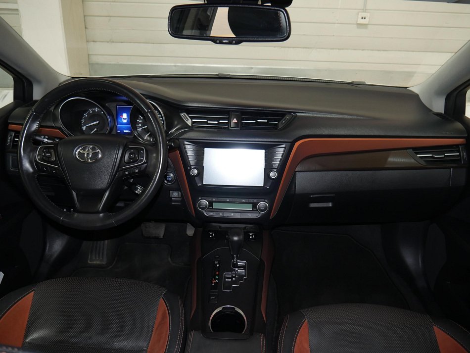Toyota Avensis 1.8i 