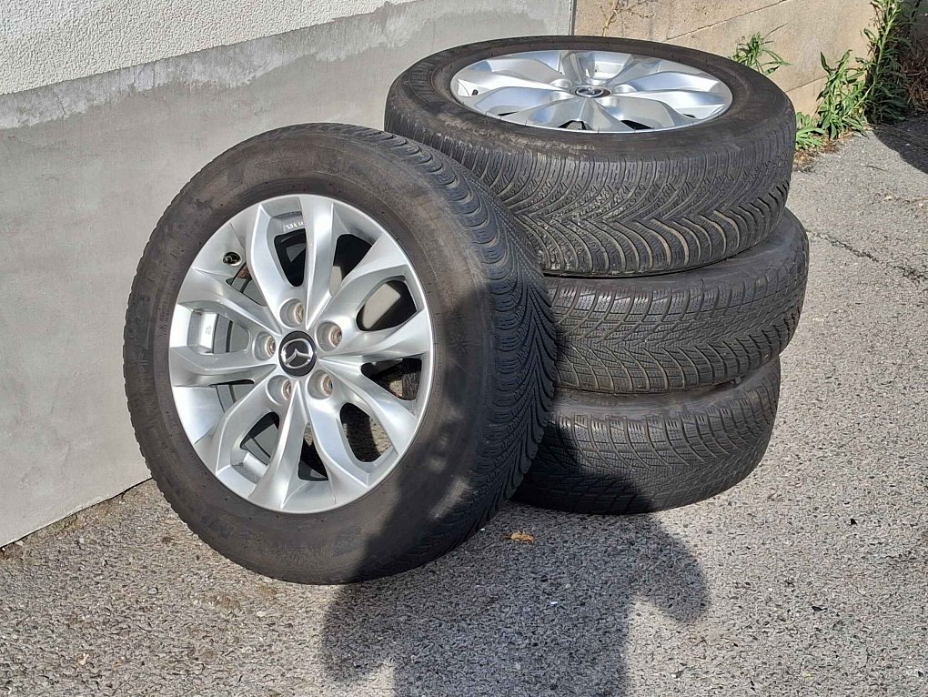 Mazda 3 2.0 i 