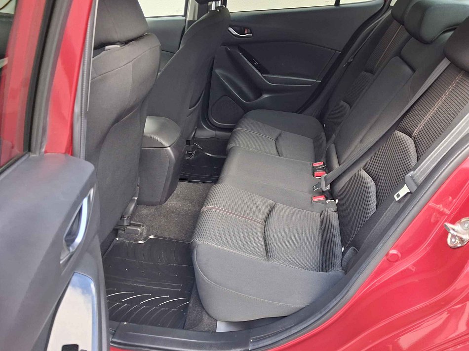 Mazda 3 2.0 i 