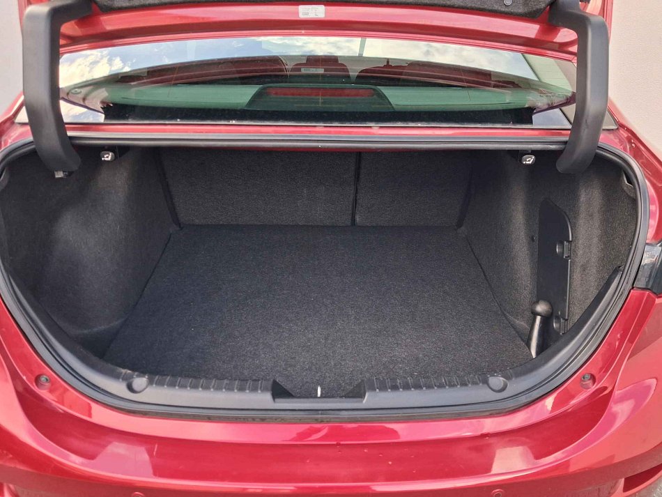 Mazda 3 2.0 i 