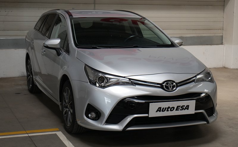 Toyota Avensis 1.8i 