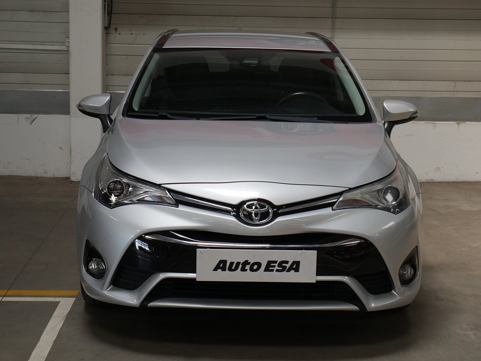 Toyota Avensis 1.8i 