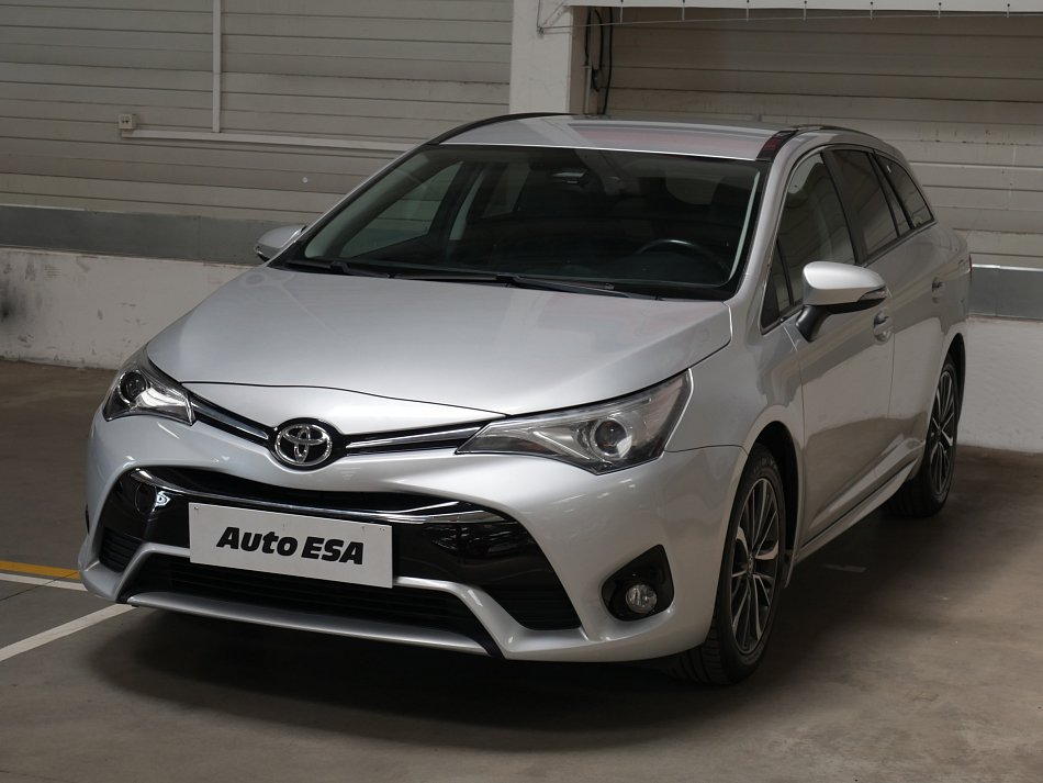 Toyota Avensis 1.8i 
