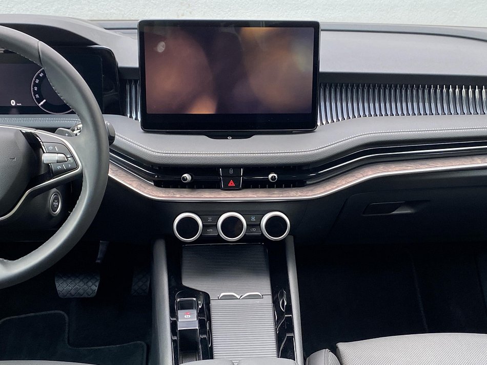 Škoda Superb IV 2.0 TDi L&K 4x4