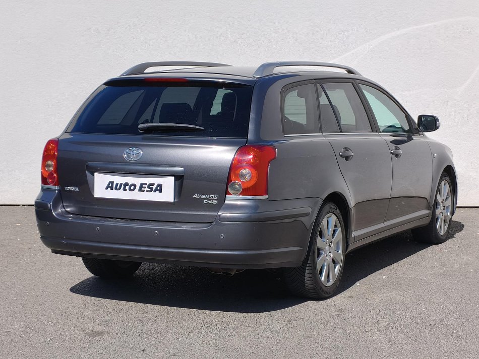 Toyota Avensis 2.2D-CAT 